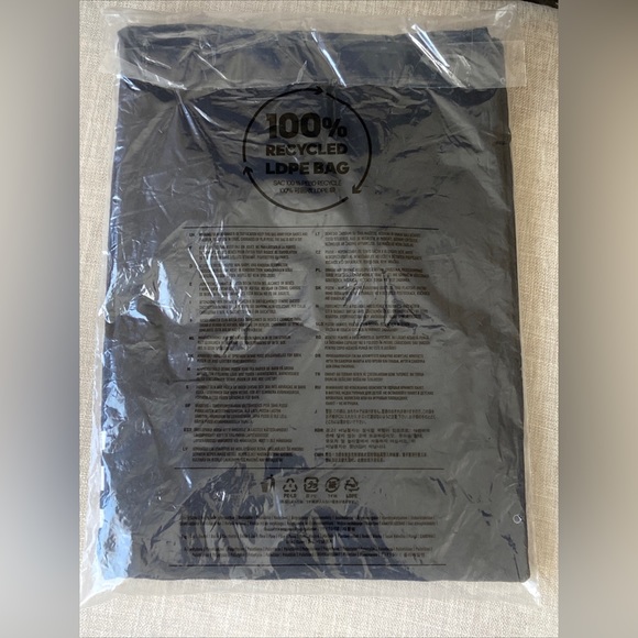 Men's adidas Essentials Embroidered Linear Logo Tee- Black - Picture 7 of 11